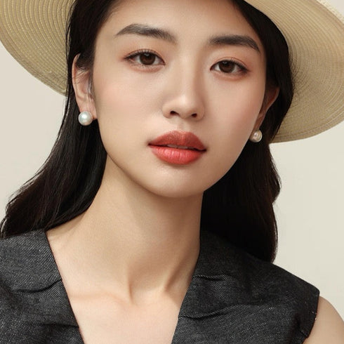 Edison Pearl Stud Earrings in 18K Gold